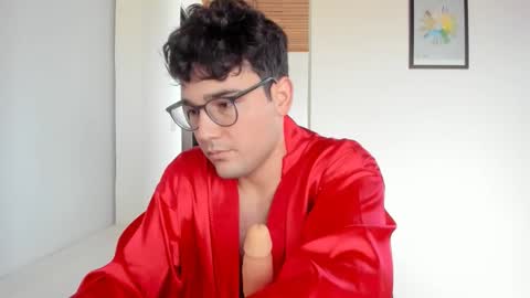 Snapshot of vito_ferrero chatting on October 22, 2025, 12:05 pm Vito Ferrer online show from October 22, 2025, 12:05 pm