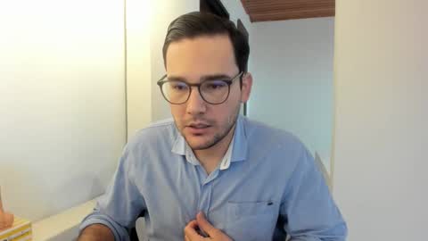 Snapshot of vito_ferrero chatting on November 9, 2025, 11:41 am Vito Ferrer online show from November 9, 2025, 11:41 am