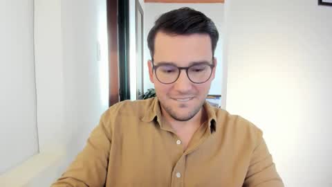 Snapshot of vito_ferrero chatting on November 13, 2025, 9:47 pm Vito Ferrer online show from November 13, 2025, 9:47 pm