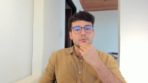 Snapshot of vito_ferrero chatting on November 14, 2025, 8:18 pm Vito Ferrer online show from November 14, 2025, 8:18 pm