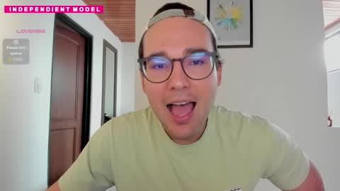 Vito Ferrer online show from March 18, 2026, 2:31 pm