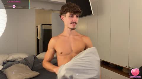 vitoraugustoxxx online show from February 24, 2026, 9:13 pm