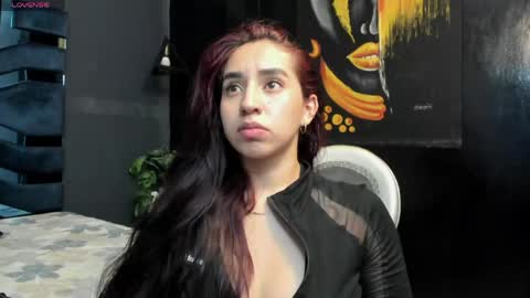 vittoria online show from April 19, 2026, 3:55 pm