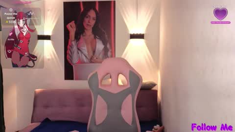 VITTORIA  online show from October 19, 2025, 8:15 am