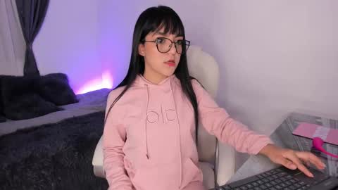 Vict  online show from October 3, 2025, 11:29 am