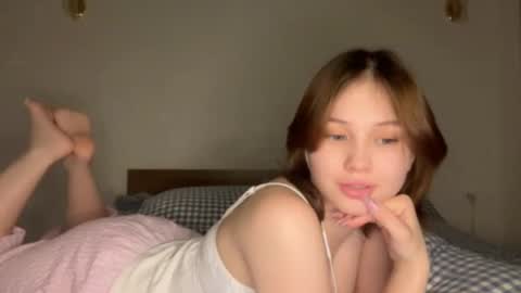 Snapshot of vivatrude chatting on May 26, 2026, 4:25 pm Sonya online show from May 26, 2026, 4:25 pm