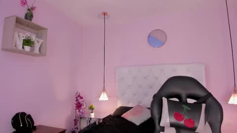 Vivi online show from March 24, 2026, 3:55 am