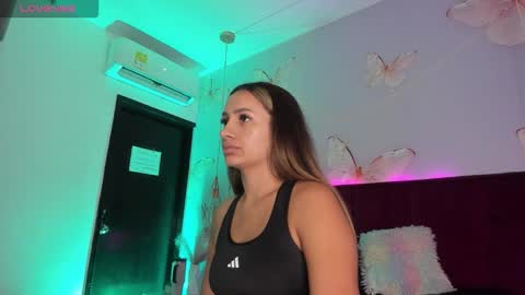 Viviana  online show from March 3, 2026, 12:28 am