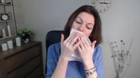 Vivian online show from January 13, 2025, 9:41 am