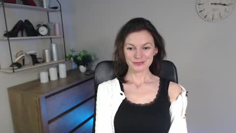 Vivian online show from February 7, 2025, 8:01 am