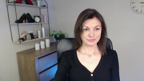 Vivian online show from February 12, 2025, 10:35 am