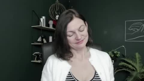 Vivian online show from March 20, 2026, 8:08 am