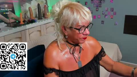 Snapshot of vivian_griffin chatting on June 9, 2026, 12:33 am Vivian GTM 2 300-1045 online show from June 9, 2026, 12:33 am