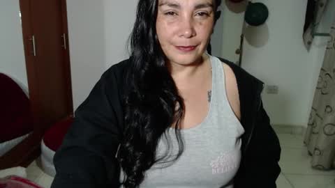 vivian_milf_paint online show from September 16, 2025, 3:40 am