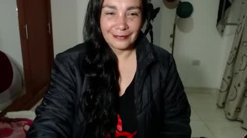 vivian_milf_paint online show from October 7, 2025, 3:14 am