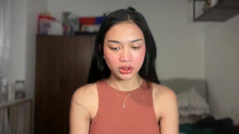 Vivian online show from April 20, 2026, 1:52 am