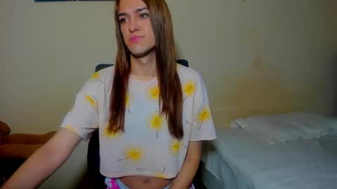 Snapshot of vivianalatin chatting on December 4, 2025, 12:03 pm instagram Viviana73215 online show from December 4, 2025, 12:03 pm