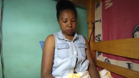 Snapshot of viviane0812 chatting on February 20, 2025, 12:47 pm viviane0812 online show from February 20, 2025, 12:47 pm