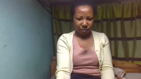 Snapshot of viviane0812 chatting on September 12, 2025, 1:17 am viviane0812 online show from September 12, 2025, 1:17 am
