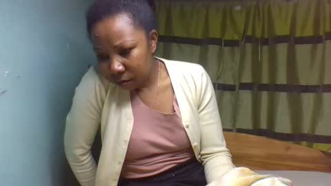 Snapshot of viviane0812 chatting on September 13, 2025, 1:49 am viviane0812 online show from September 13, 2025, 1:49 am