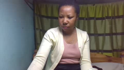 Snapshot of viviane0812 chatting on September 14, 2025, 2:16 pm viviane0812 online show from September 14, 2025, 2:16 pm