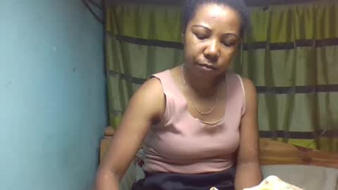 Snapshot of viviane0812 chatting on September 29, 2025, 12:27 am viviane0812 online show from September 29, 2025, 12:27 am