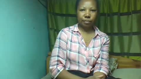 Snapshot of viviane0812 chatting on September 30, 2025, 2:44 pm viviane0812 online show from September 30, 2025, 2:44 pm
