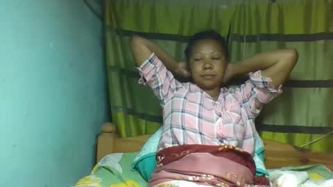 viviane0812 online show from February 16, 2026, 1:02 am