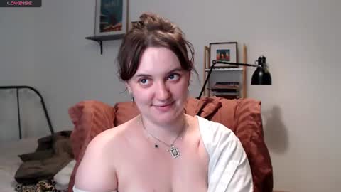 Snapshot of vivianmarble chatting on July 5, 2026, 12:39 am Lela online show from July 5, 2026, 12:39 am