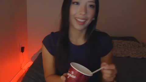 vivianwinters online show from October 12, 2025, 1:48 am