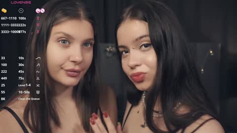 Snapshot of vivid_girls chatting on January 15, 2025, 10:17 am Nelly and Mari online show from January 15, 2025, 10:17 am