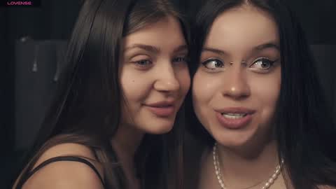 Snapshot of vivid_girls chatting on January 30, 2025, 10:08 am Nelly and Mari online show from January 30, 2025, 10:08 am