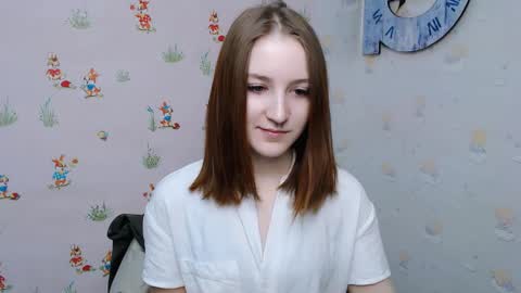 vivienalles_ online show from December 2, 2024, 7:58 am