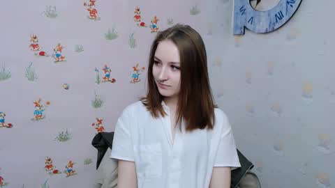 vivienalles_ online show from December 2, 2024, 11:01 am