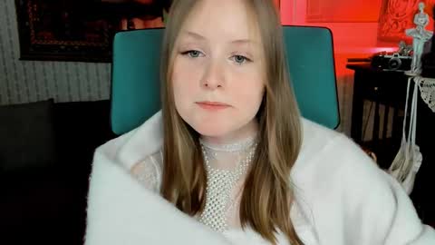 Vivien online show from February 9, 2025, 4:07 pm