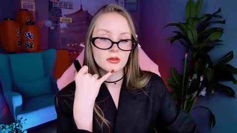 Vivien online show from February 6, 2026, 5:56 am