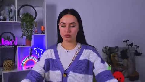 vivy_star online show from October 29, 2025, 8:32 pm