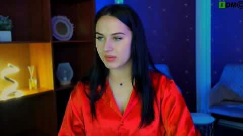 vivy_star online show from December 1, 2025, 7:19 pm