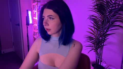 Polly  Online mostly at 9pm-2am UK Time online show from February 10, 2026, 6:23 pm