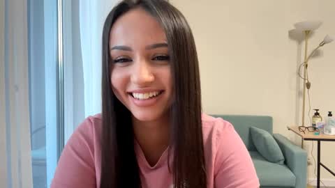 Miss Mia online show from April 8, 2026, 4:18 pm