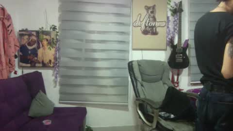 vl21cm online show from October 2, 2025, 6:20 am