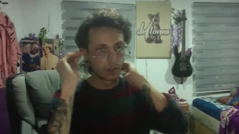 vl21cm online show from October 26, 2025, 8:53 am