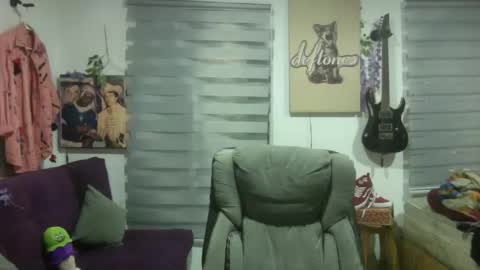 vl21cm online show from November 23, 2025, 8:14 am