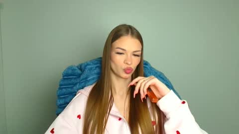 Vlada online show from April 18, 2026, 11:14 am