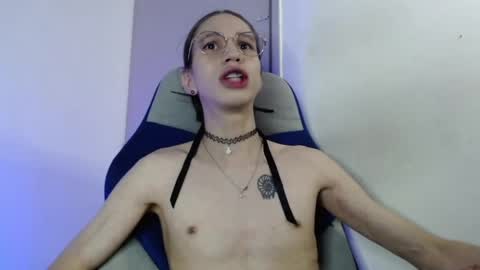 vodkadelulo online show from June 4, 2026, 2:45 pm