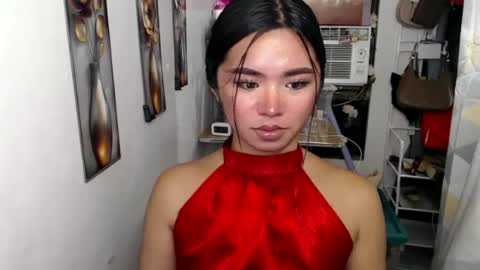 Snapshot of voganmarie chatting on July 6, 2026, 5:15 pm voganmarie online show from July 6, 2026, 5:15 pm