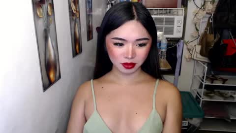 Snapshot of voganmarie chatting on August 4, 2026, 11:57 am voganmarie online show from August 4, 2026, 11:57 am