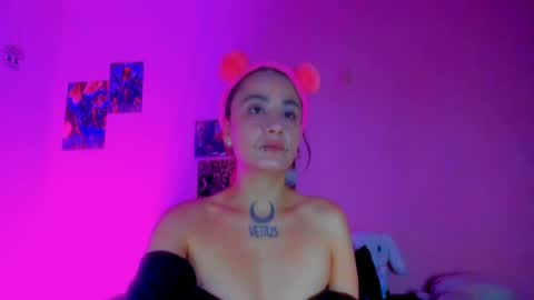 Snapshot of void_smokin chatting on June 27, 2026, 7:24 am Gabriela online show from June 27, 2026, 7:24 am