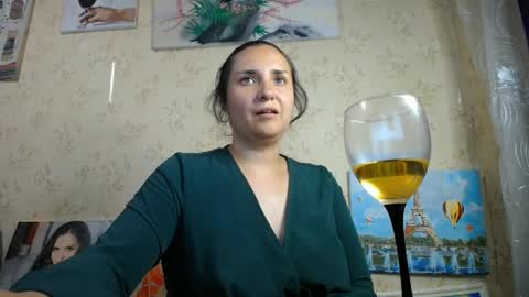 Snapshot of voulezvous_angel chatting on June 5, 2026, 6:24 pm voulezvous_angel online show from June 5, 2026, 6:24 pm