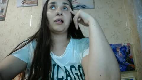 Snapshot of voulezvous_angel chatting on July 23, 2026, 1:31 pm voulezvous_angel online show from July 23, 2026, 1:31 pm